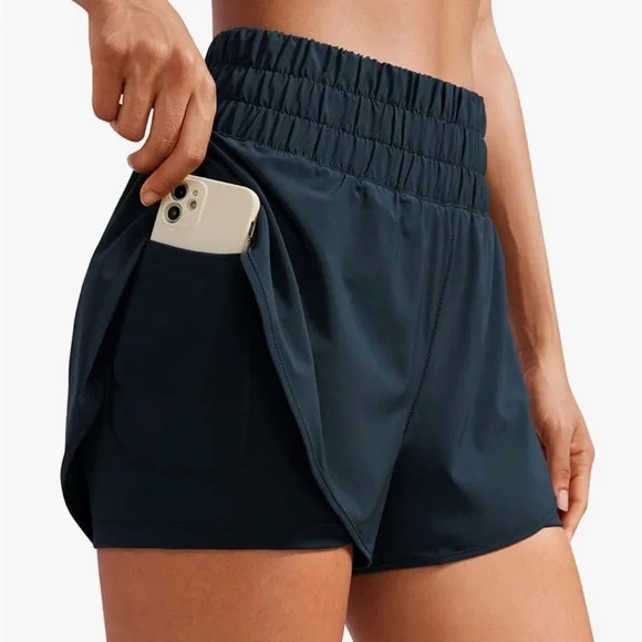 Women's CRZ Yoga 2 in 1 running shorts - Picture 5 of 5